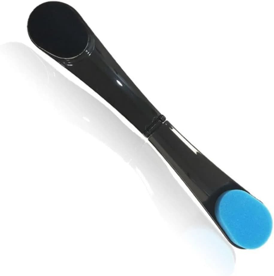 back applicator with a long handle and round sponge pad